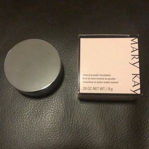 Mary Kay Mineral Powder Foundation - Bronze 5